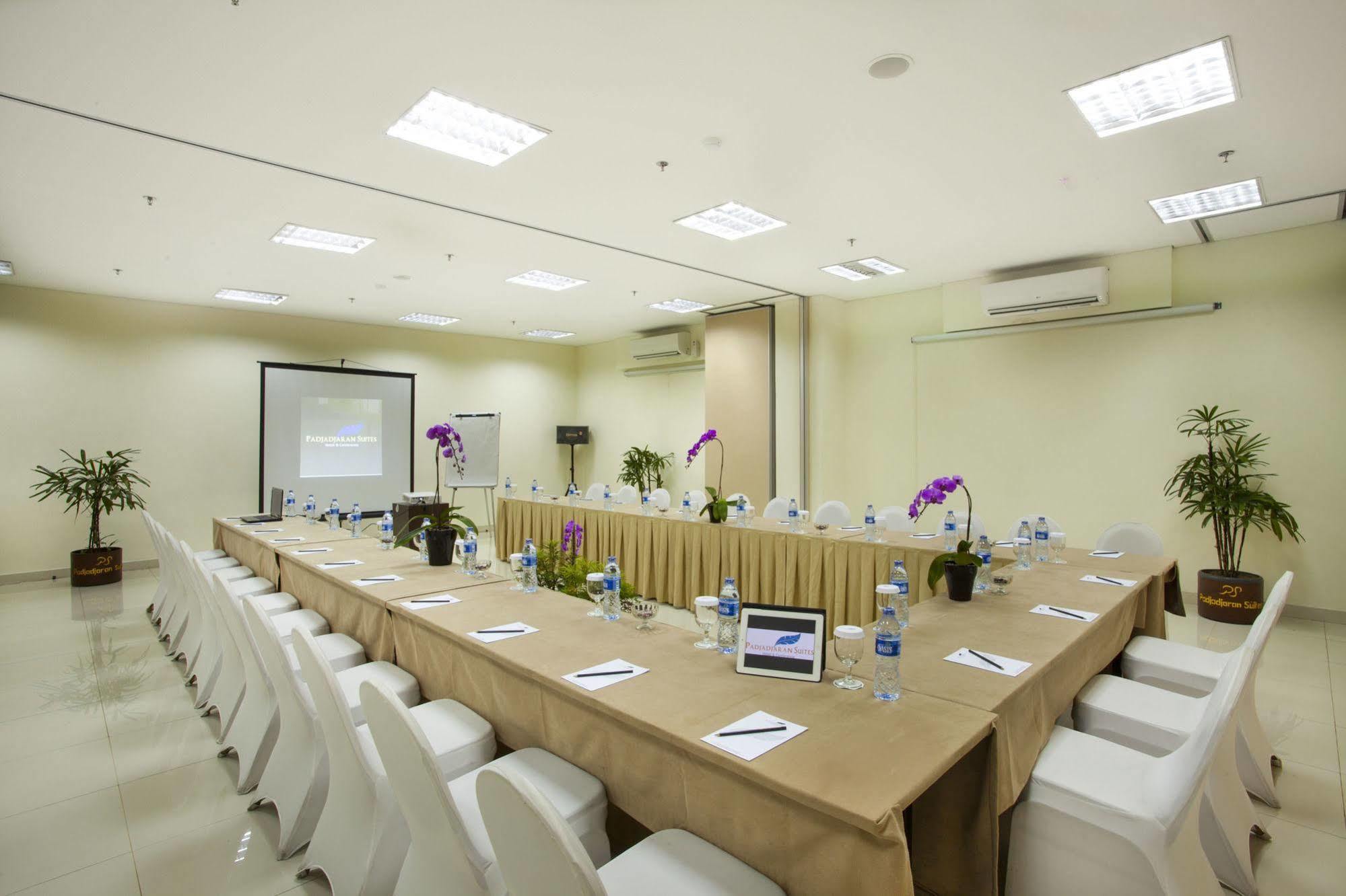 Padjadjaran Hotel Bogor Exterior photo